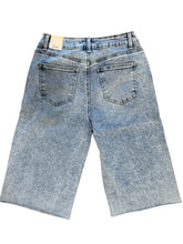 Load image into Gallery viewer, Ripped Bermuda Jeans