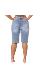 Load image into Gallery viewer, Summer Plain Bermudas