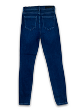 Load image into Gallery viewer, Gina Lycra Denims