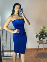 Load image into Gallery viewer, Strapless velvet MIDI dress